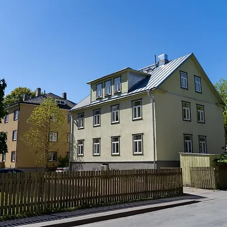 Apartament Veerenni31 *